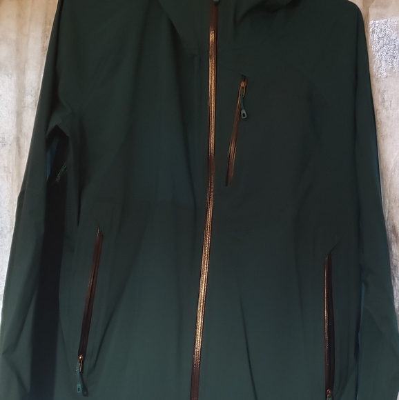 Patagonia Shell - Picture 2 of 3